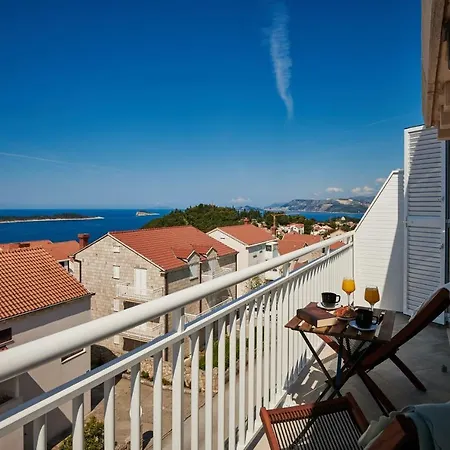 Maruna Sea View *