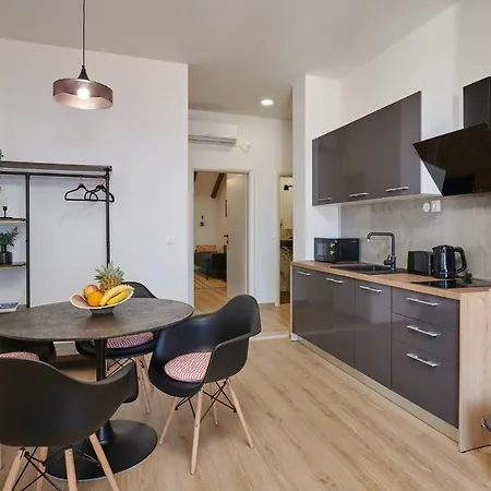 Apartment Maruna *