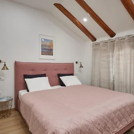 Apartment Maruna *