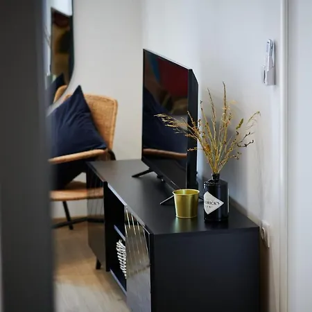 Maruna Apartment *